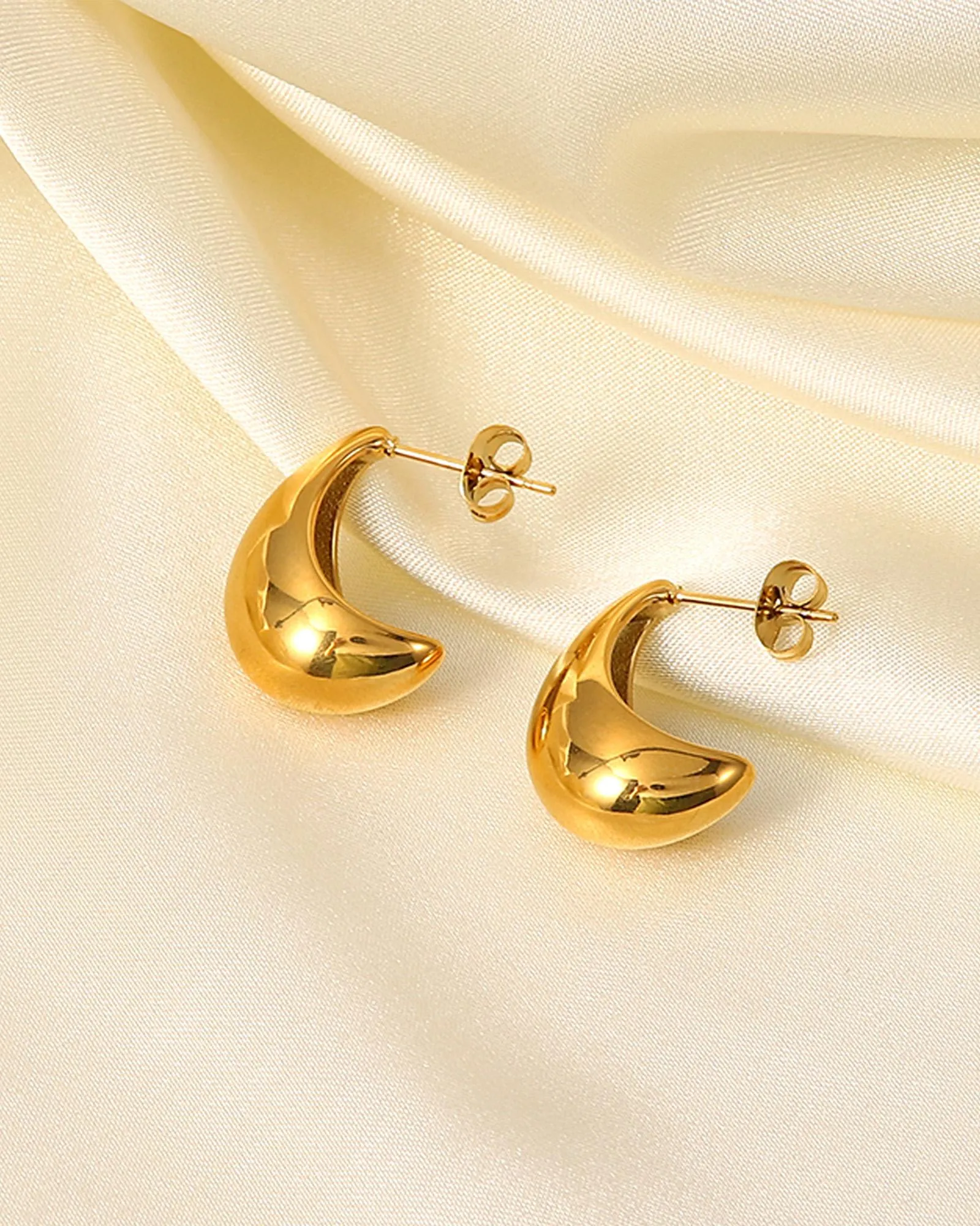 Crescent Studs Gold